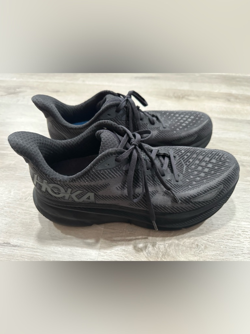 SH104 Hoka One One Clifton 9 Mens Size 11 Triple Black Athletic Running Shoes